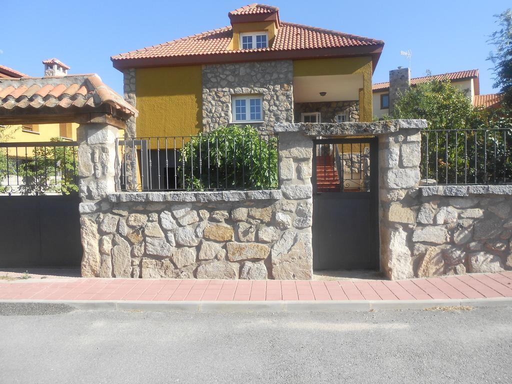En Casa De Carlos Ortigosa del Monte Екстер'єр фото