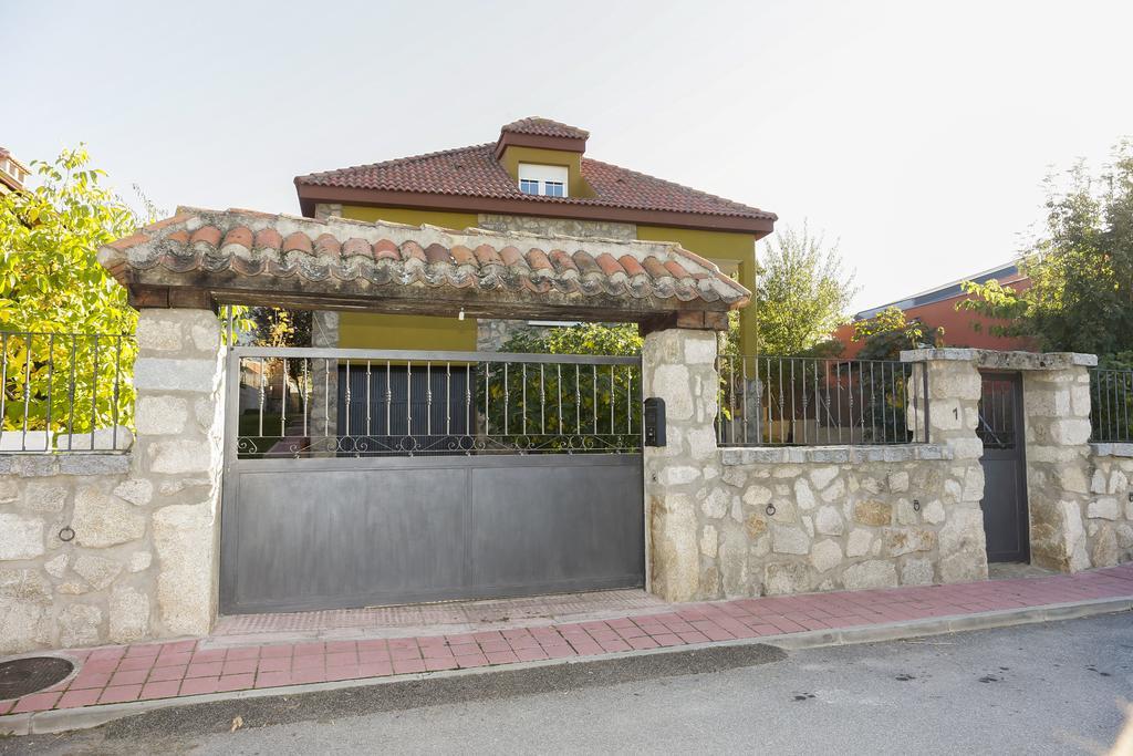 En Casa De Carlos Ortigosa del Monte Екстер'єр фото