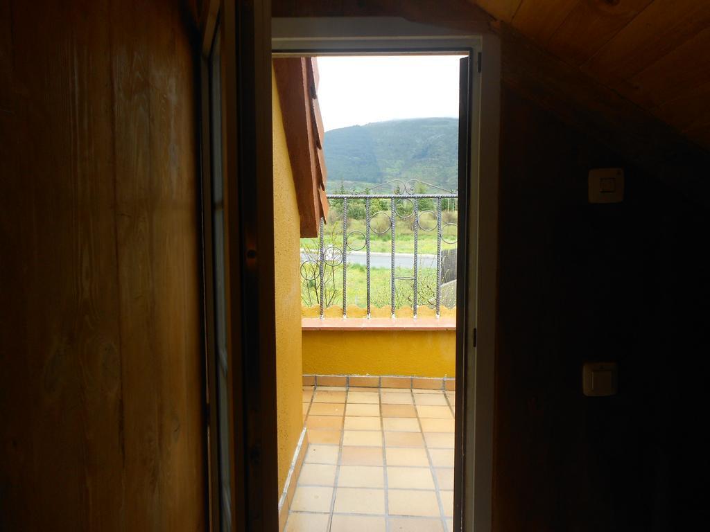 En Casa De Carlos Ortigosa del Monte Екстер'єр фото